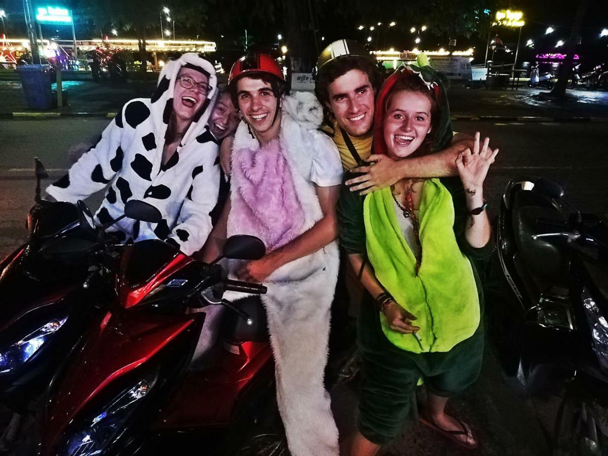 קמפוט Nomads Guesthouse מראה חיצוני תמונה